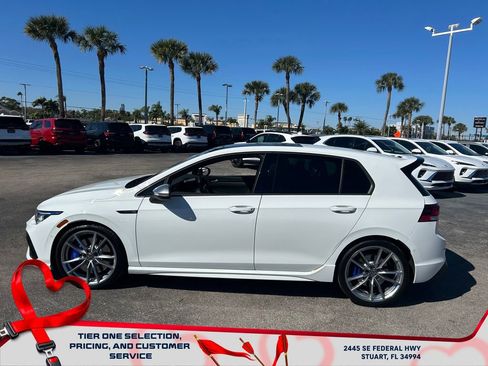 Used 2024 Volkswagen Golf R image 8