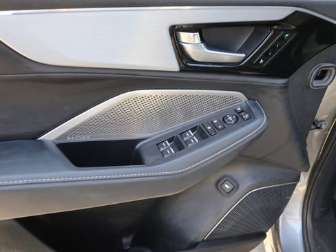 Used 2023 Acura MDX SH-AWD w/ Technology Package image 24