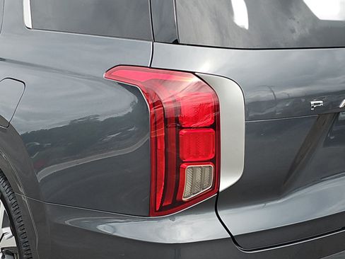 Used 2021 Hyundai Palisade Limited FWD image 32