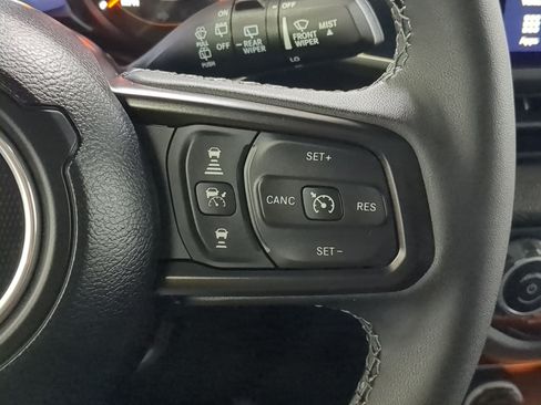 Certified 2025 Jeep Wrangler Unlimited Sport AWD/4WD image 19
