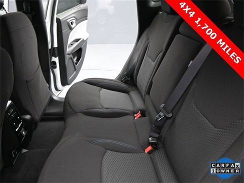 Used 2025 Jeep Compass Sport image 21