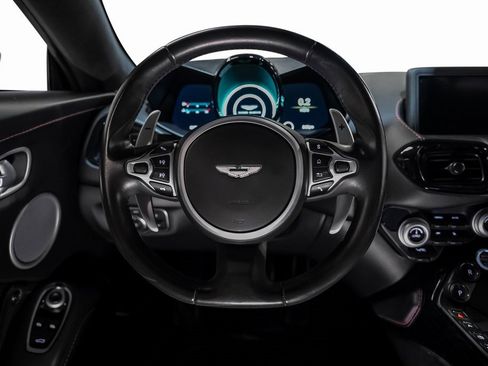 Used 2020 Aston Martin V8 Vantage Coupe image 37