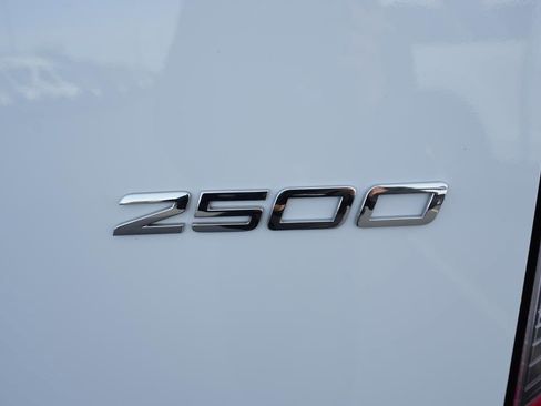 Used 2025 Mercedes-Benz Sprinter 2500 image 16