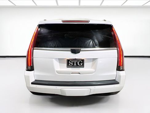 Used 2016 Cadillac Escalade Platinum image 5