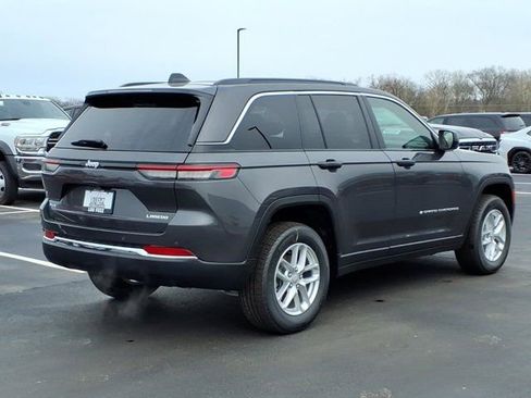 New 2026 Jeep Grand Cherokee Laredo AWD/4WD image 17