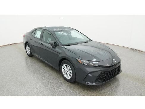 New 2026 Toyota Camry LE image 13