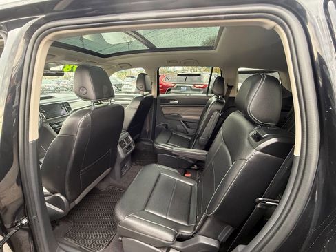 Used 2022 Volkswagen Atlas SEL R-Line AWD/4WD image 19