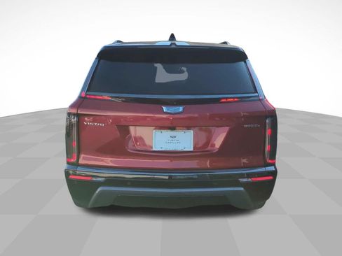Used 2026 Cadillac Vistiq Sport AWD/4WD image 6