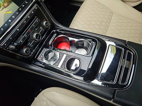 Used 2019 Jaguar XJ L Portfolio RWD image 20