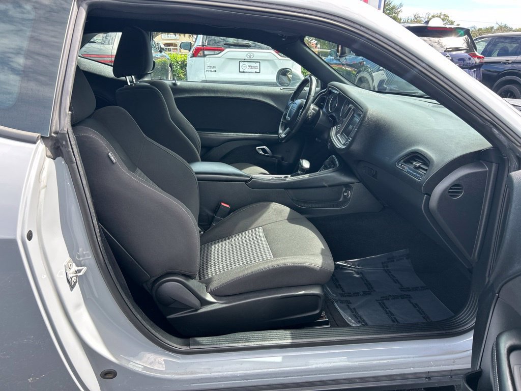 Used 2022 Dodge Challenger GT RWD image 33