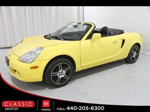 Used 2003 Toyota MR2 RWD image 4