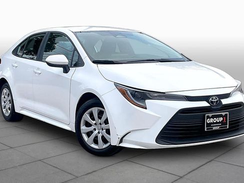 Used 2024 Toyota Corolla LE FWD image 3