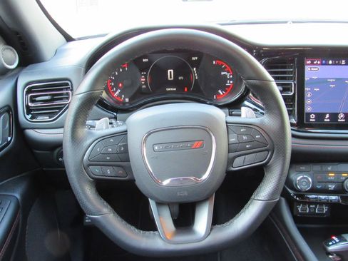 Used 2025 Dodge Durango GT AWD/4WD image 18