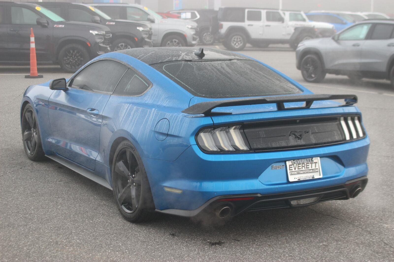 Used 2021 Ford Mustang Premium w/ Equipment Group 201A RWD image 5