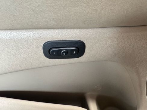 Used 2016 Jeep Grand Cherokee Limited AWD/4WD image 21