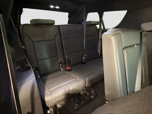 Used 2022 Chevrolet Suburban RST w/ Luxury Package AWD/4WD image 25