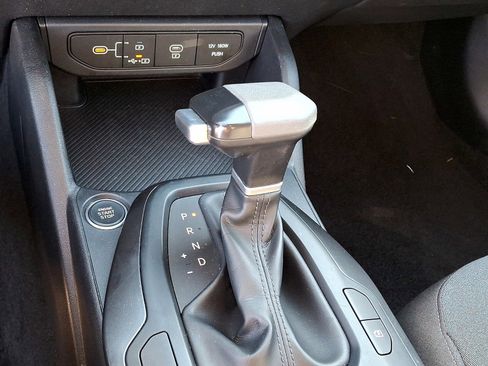 Used 2025 Kia K4 LXS image 13