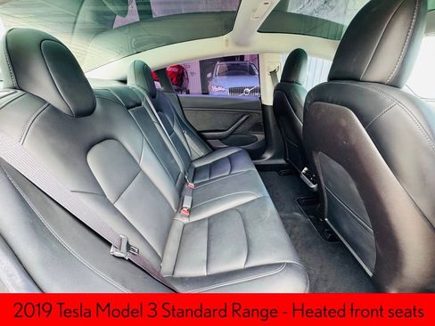 Used 2019 Tesla Model 3 Standard Range image 13