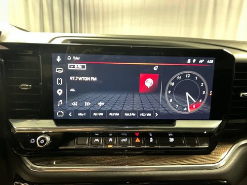 Used 2025 GMC Sierra 1500 Elevation AWD/4WD image 17