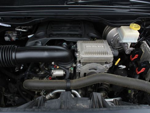 Used 2019 RAM 1500 Limited RWD image 42