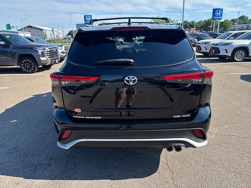 Used 2022 Toyota Highlander XSE AWD/4WD image 6