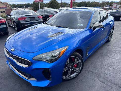 Used 2018 Kia Stinger GT image 2