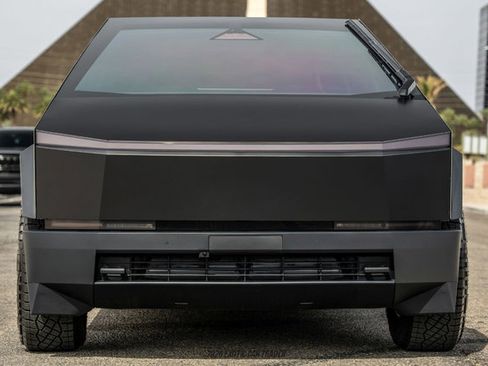 Used 2024 Tesla Cybertruck Cyberbeast AWD/4WD image 13