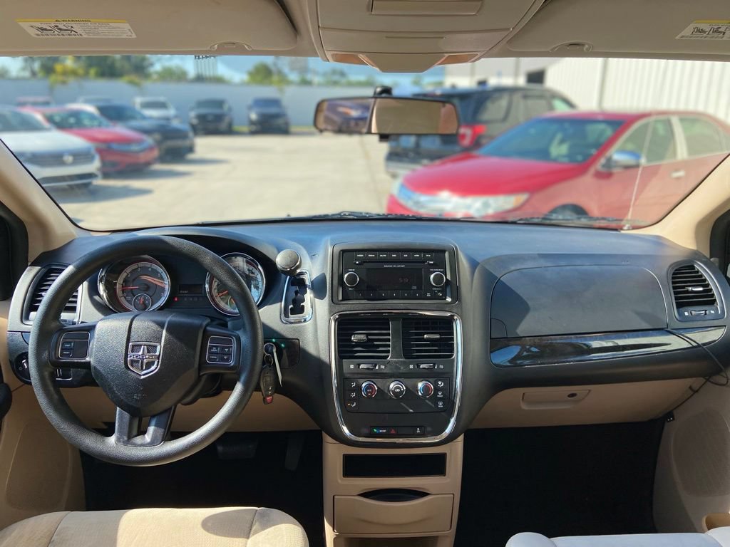 Used 2013 Dodge Grand Caravan American Value Package FWD image 25