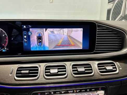 Certified 2025 Mercedes-Benz GLS 450 4MATIC image 24