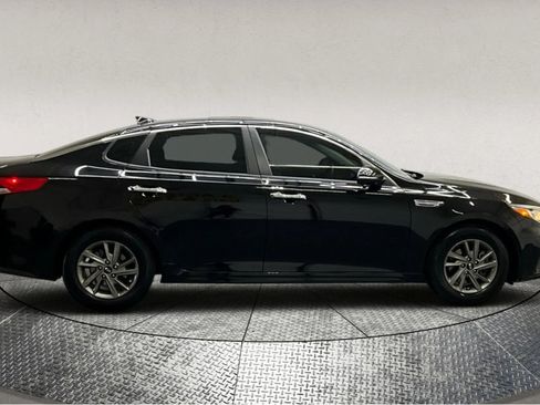 Used 2020 Kia Optima LX image 9
