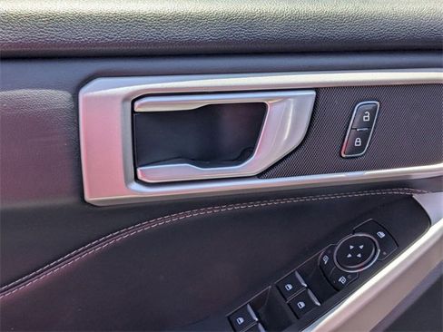 Used 2024 Ford Explorer XLT w/ Equipment Group 202A image 13