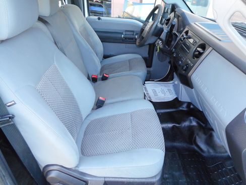 Used 2016 Ford F250 XL w/ Power Equipment Group AWD/4WD image 24