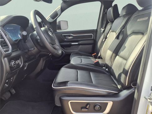 Used 2025 RAM 1500 Laramie image 9