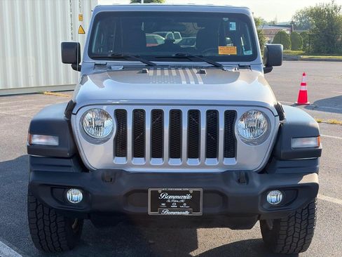 Used 2018 Jeep Wrangler Unlimited Sport S AWD/4WD image 2