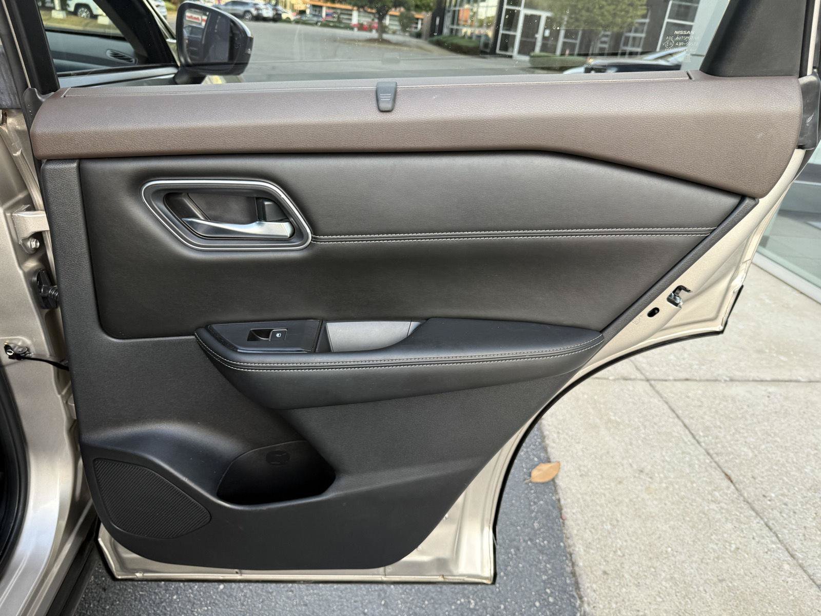 Used 2021 Nissan Rogue SL w/ Premium Package AWD/4WD image 20