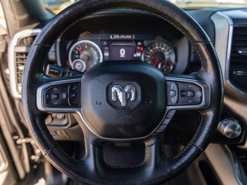 Used 2019 RAM 1500 Laramie AWD/4WD image 15