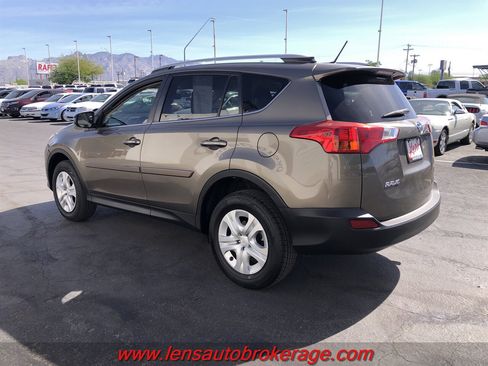 Used 2014 Toyota RAV4 LE FWD image 6
