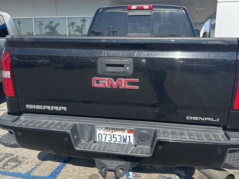 Used 2015 GMC Sierra 2500 Denali w/ Duramax Plus Package image 5