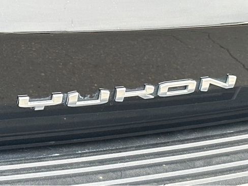 Certified 2022 GMC Yukon XL SLT w/ SLT Luxury Package image 15