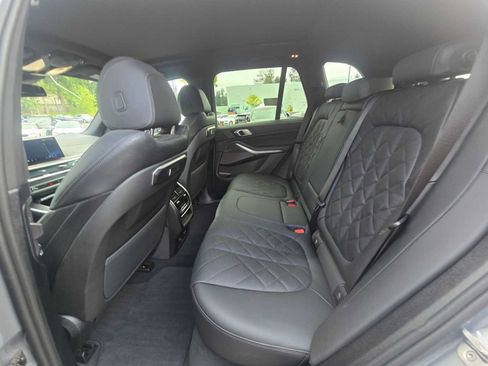 Used 2026 BMW X5 xDrive40i w/ M Sport Package AWD/4WD image 16