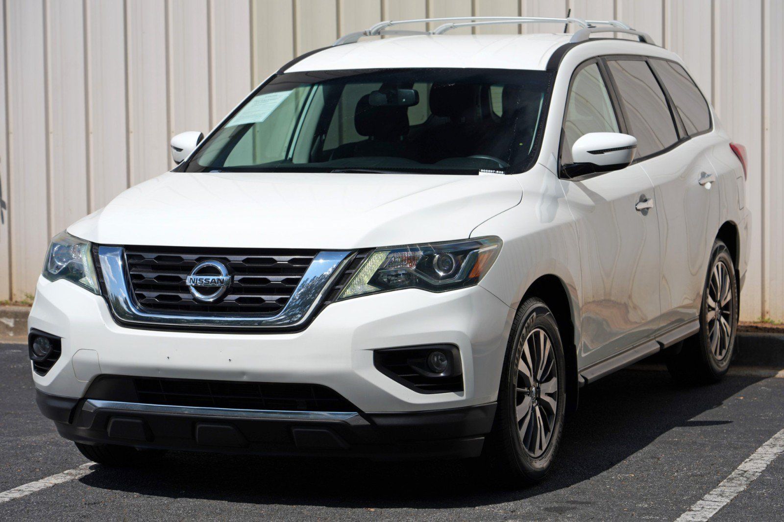Used 2017 Nissan Pathfinder SV FWD image 44