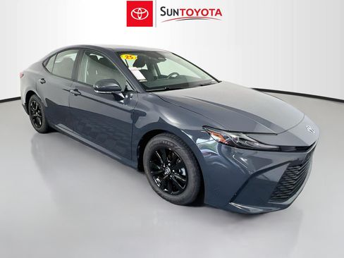 Used 2025 Toyota Camry LE FWD image 1