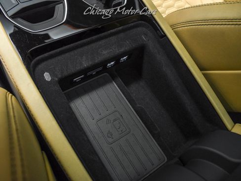 Used 2021 Lamborghini Urus AWD/4WD image 18