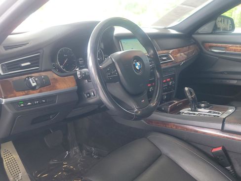 Used 2014 BMW 750Li xDrive AWD/4WD image 8