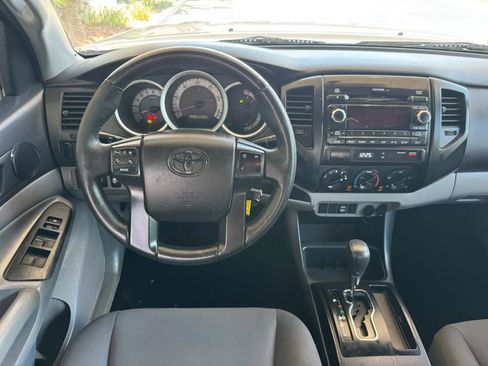 Used 2012 Toyota Tacoma PreRunner w/ Convenience Pkg RWD image 18