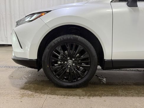 Certified 2024 Toyota Venza Nightshade image 24