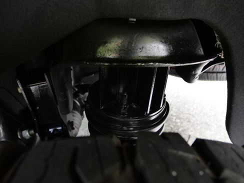 Used 2024 GMC Yukon XL SLT w/ SLT Luxury Package image 36