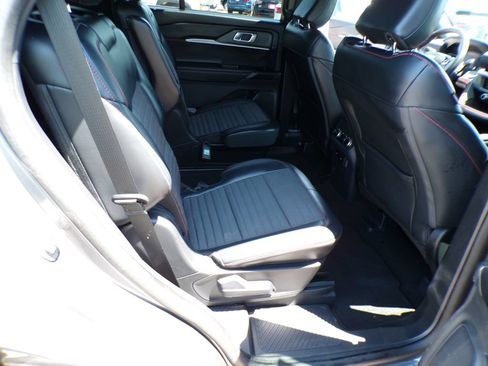 Used 2025 Ford Explorer ST-Line AWD/4WD image 26