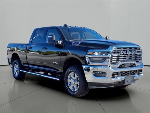 Used 2026 RAM 2500 Big Horn AWD/4WD image 2