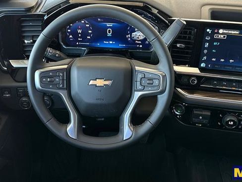 Used 2026 Chevrolet Silverado 1500 LT AWD/4WD image 17